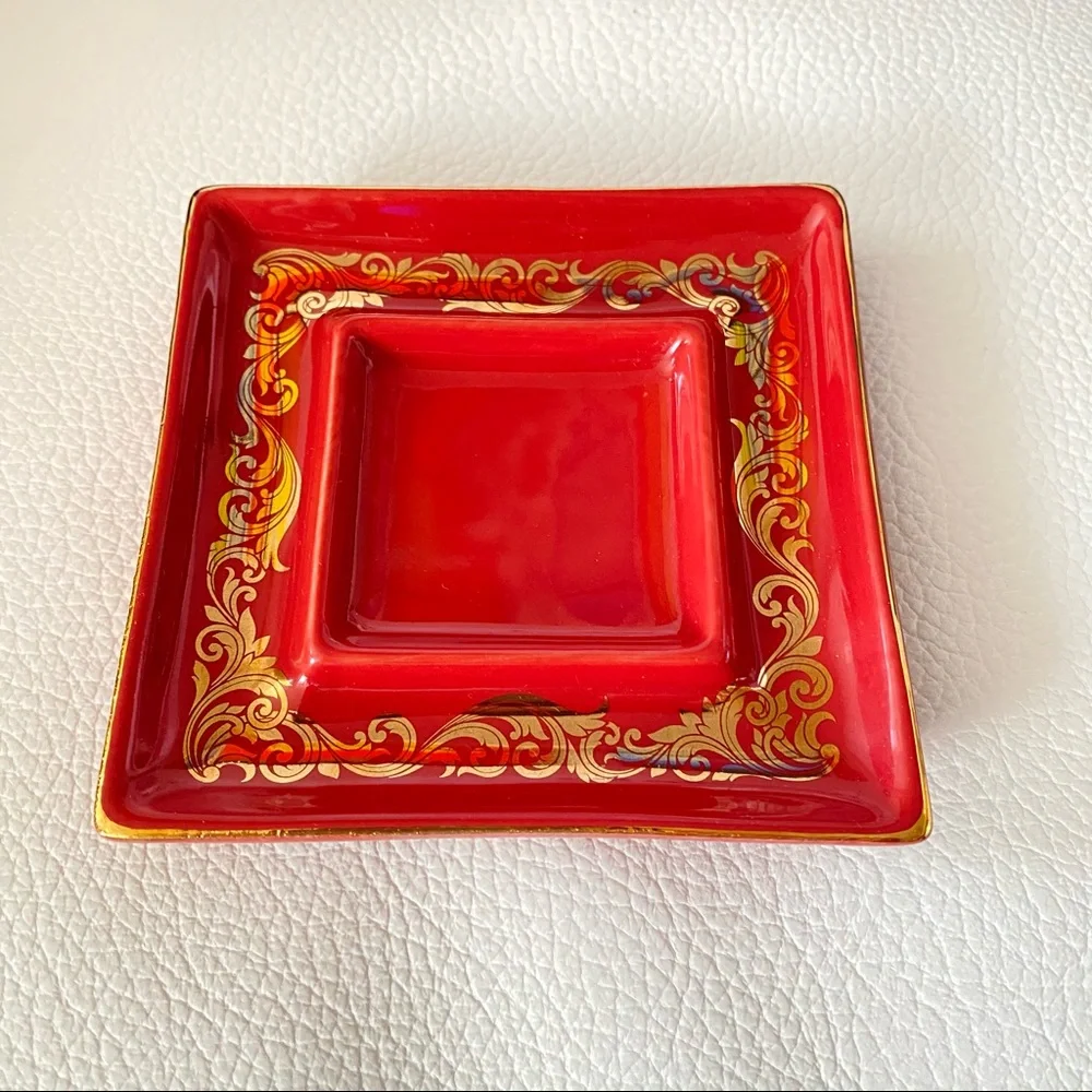 Besame Cosmetics Cake Mascara Holder ceramic plate